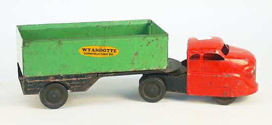 WYANDOTTE TIN TOY DUMP TRUCK Condition: