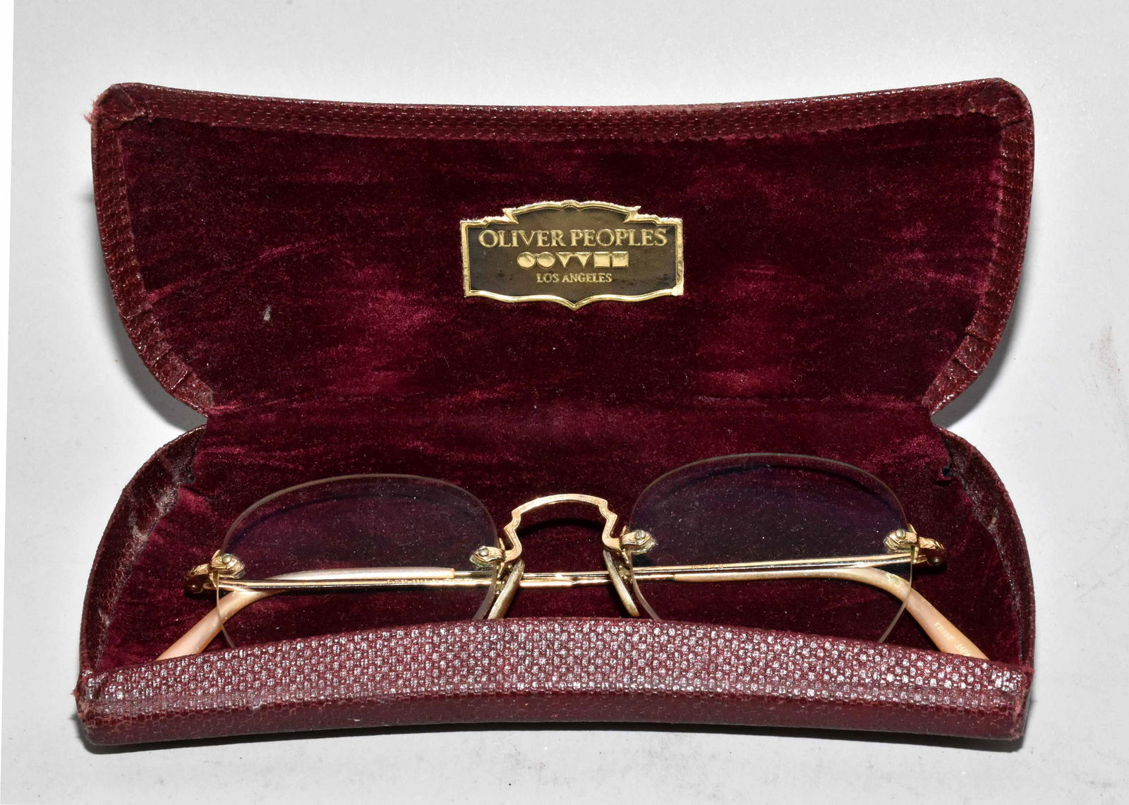 PAIR OF OLIVER PEOPLES 12 KGF GLASSES. 5.5''L. Estate: PAIR OF OLIVER PEOPLES 12 KGF GLASSES. 5.5''L. Estate of Stephen Totter.