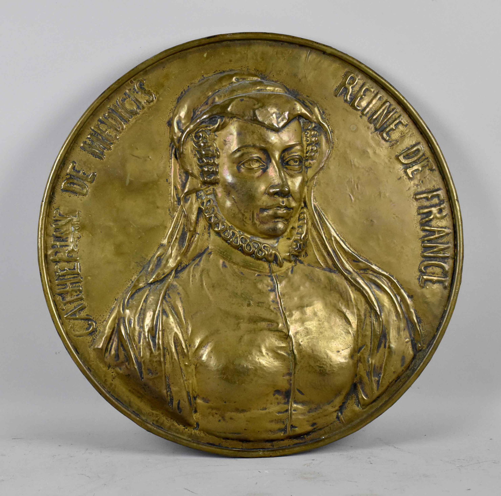 CATHERINE DE MEDICI BRASS RELIEF ROUNDEL. 16'': CATHERINE DE MEDICI BRASS RELIEF ROUNDEL. 16'' diameter.