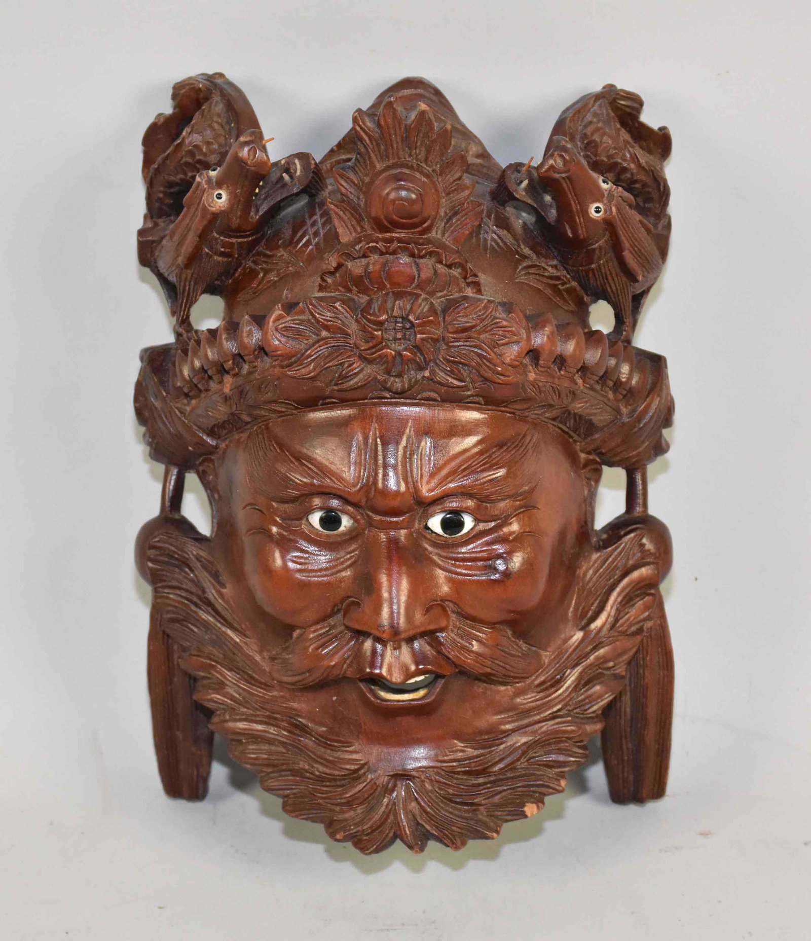 ANTIQUE CARVED THAI MASK. 9''H x 6''W.: ANTIQUE CARVED THAI MASK. 9''H x 6''W.