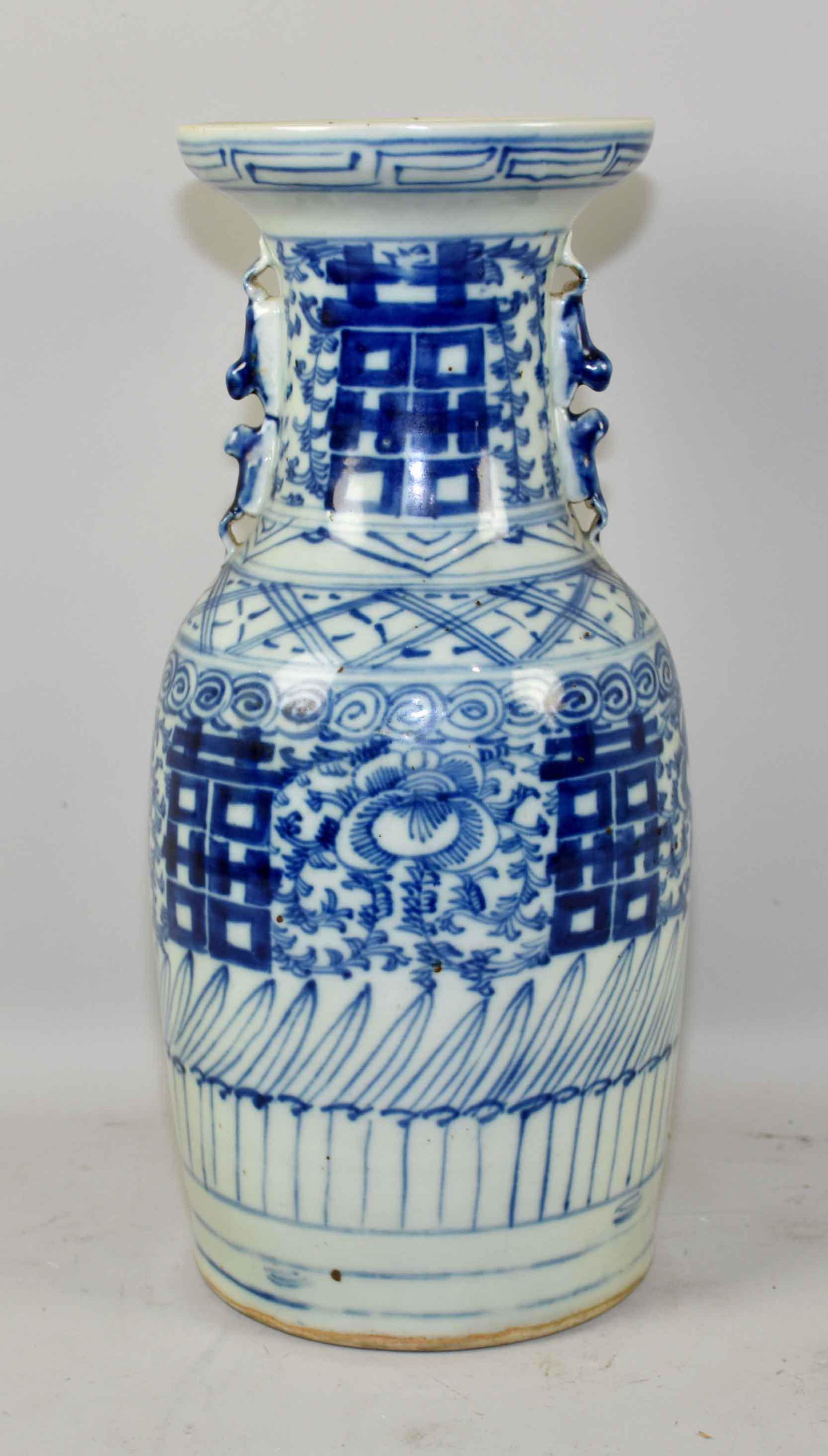 CHINESE BLUE AND WHITE VASE (Tung Chih) (1861-1875).: CHINESE BLUE AND WHITE VASE (Tung Chih) (1861-1875). 16.5''H. Estate of Stephen Totter.