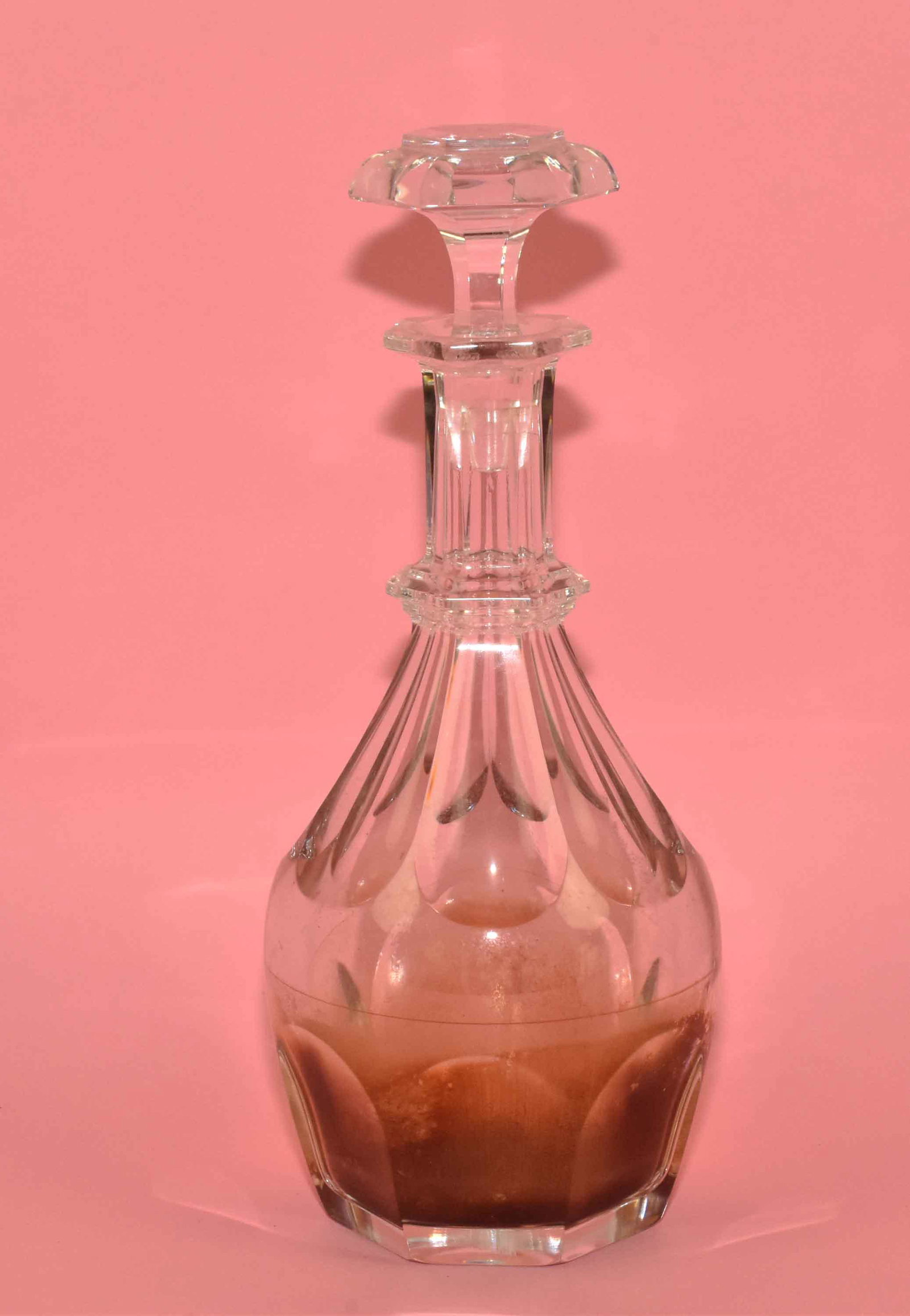 BACCARAT ''HARCOURT'' FRENCH CRYSTAL DECANTER. 11.75''H: BACCARAT ''HARCOURT'' FRENCH CRYSTAL DECANTER. 11.75''H x 4.5'' diameter. Estate of Stephen Totter.
