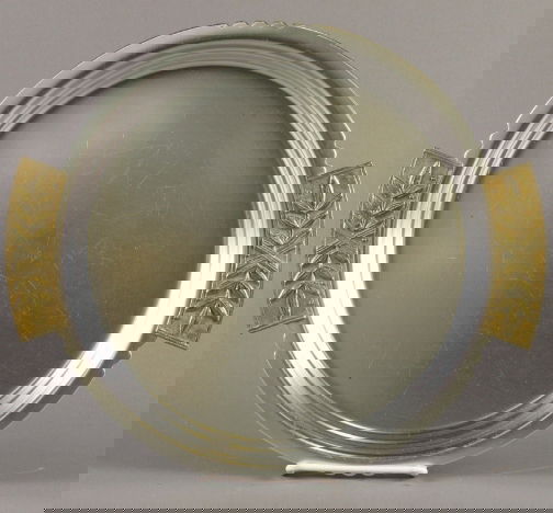 ART DECO KENSINGTON LAUREL TRAY 12 INCH: KENSINGTON LAUREL TRAY 12 INCH. Art Deco aluminum and brass Kensington Ware Laurel Tray 12 inch diam. cat. no. 7108. Designed by Lurelle Guild 1934-35. Early mark: stag head and shield mark. Size: 12'