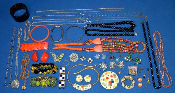 ASSORTED COSTUME JEWELRY - includes Necklaces,: ASSORTED COSTUME JEWELRY - includes Necklaces, bracelets & pins; Rhinestone, enamel & beaded.