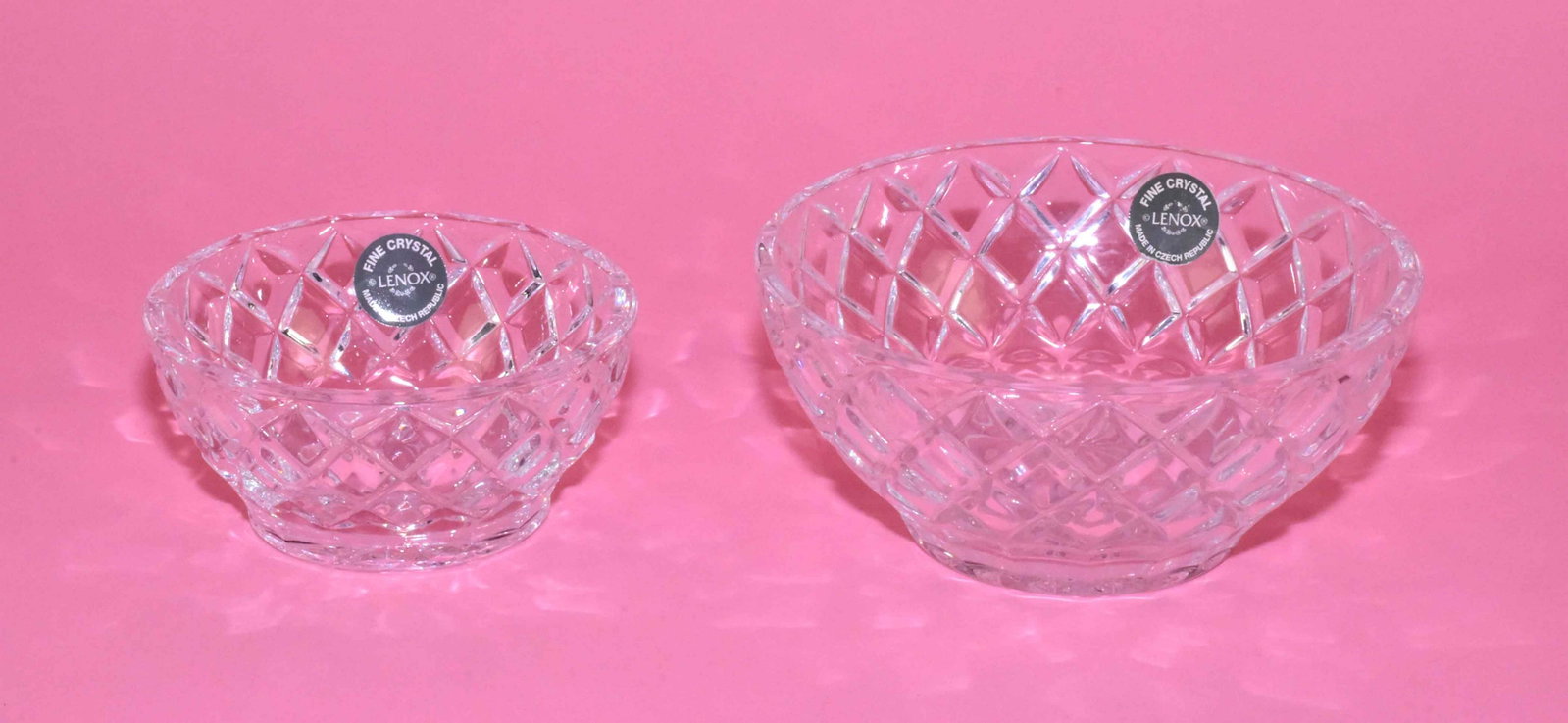 (2) SMALL LENOX CRYSTAL DIAMOND BOWLS, w/certificate.: (2) SMALL LENOX CRYSTAL DIAMOND BOWLS, w/certificate. 2.25''H x 5'' diameter.