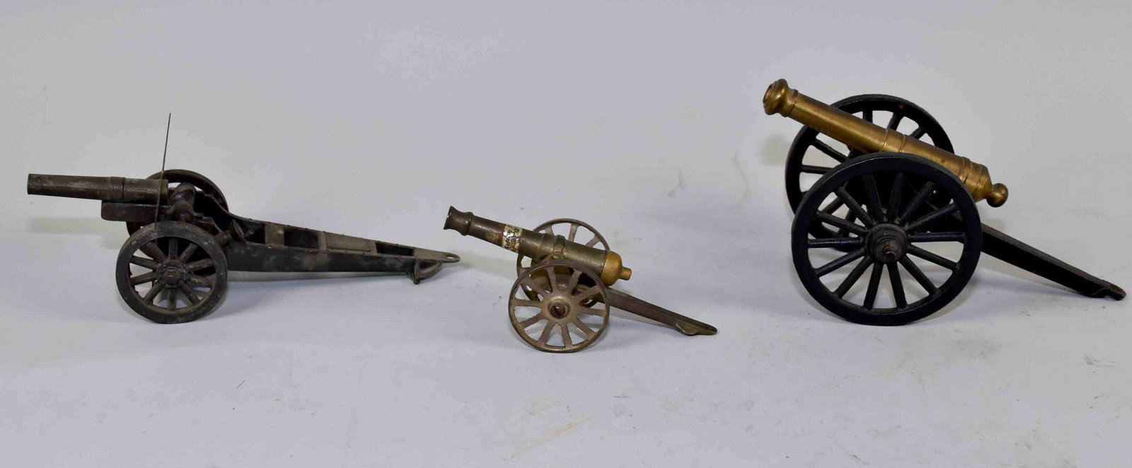 (3) METAL CANNONS. Largest: 8''L.: (3) METAL CANNONS. Largest: 8''L.