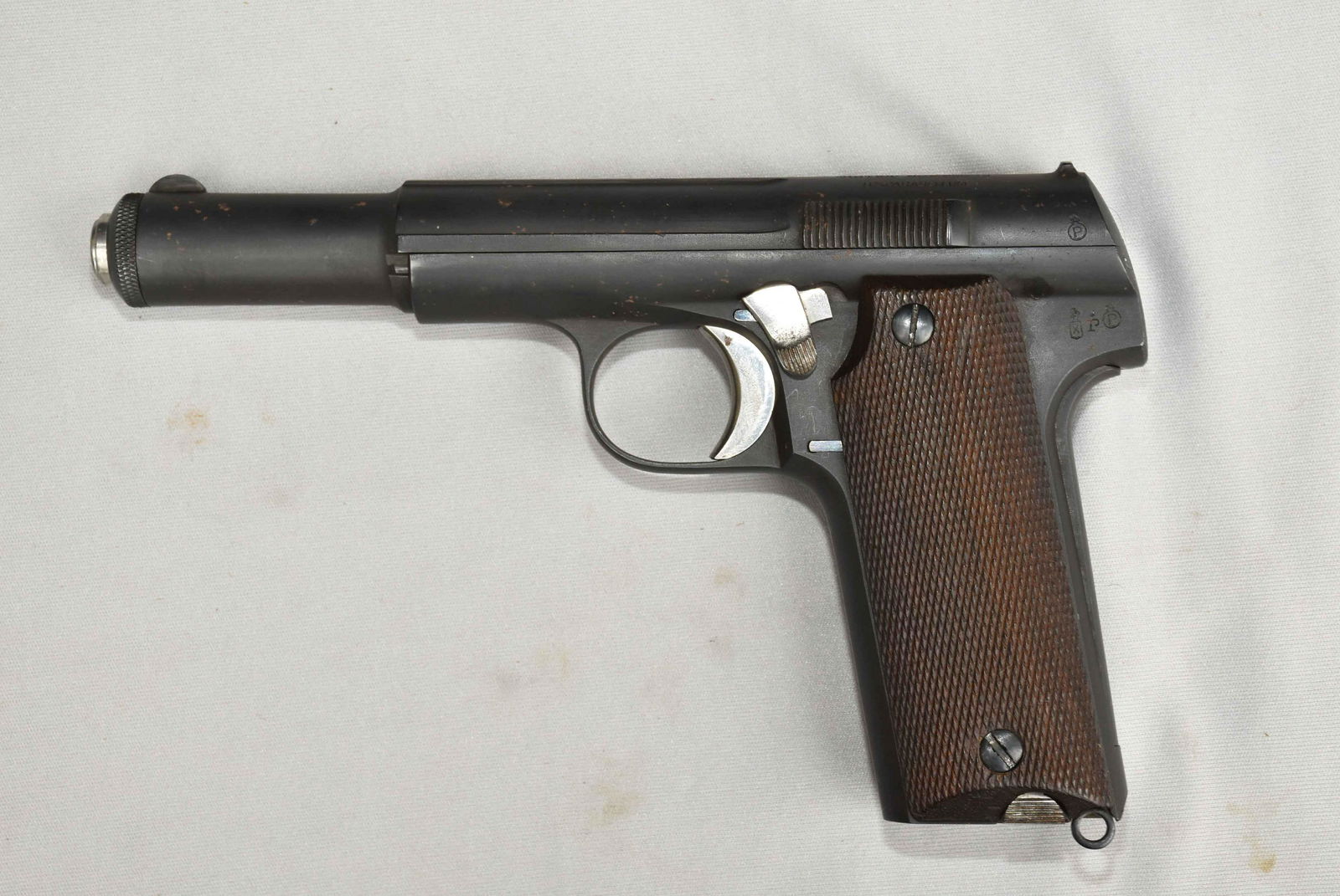 ASTRA MODEL 600/43 AUTO PISTOL - Cal. 9mm Luger. Serial: ASTRA MODEL 600/43 AUTO PISTOL - Cal. 9mm Luger. Serial #41347. Ships to your local FFL. Local pickup can be arranged.