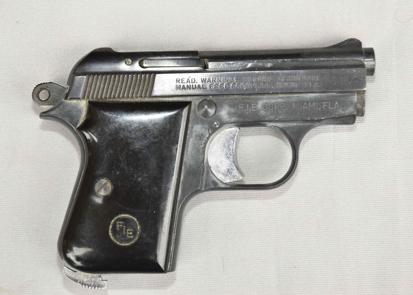 TITAN VEST POCKET AUTO PISTOL - Cal. 25 auto. Italy.: TITAN VEST POCKET AUTO PISTOL - Cal. 25 auto. Italy. Blue finish. No magazine. Ships to your local FFL. Local pickup can be arranged.