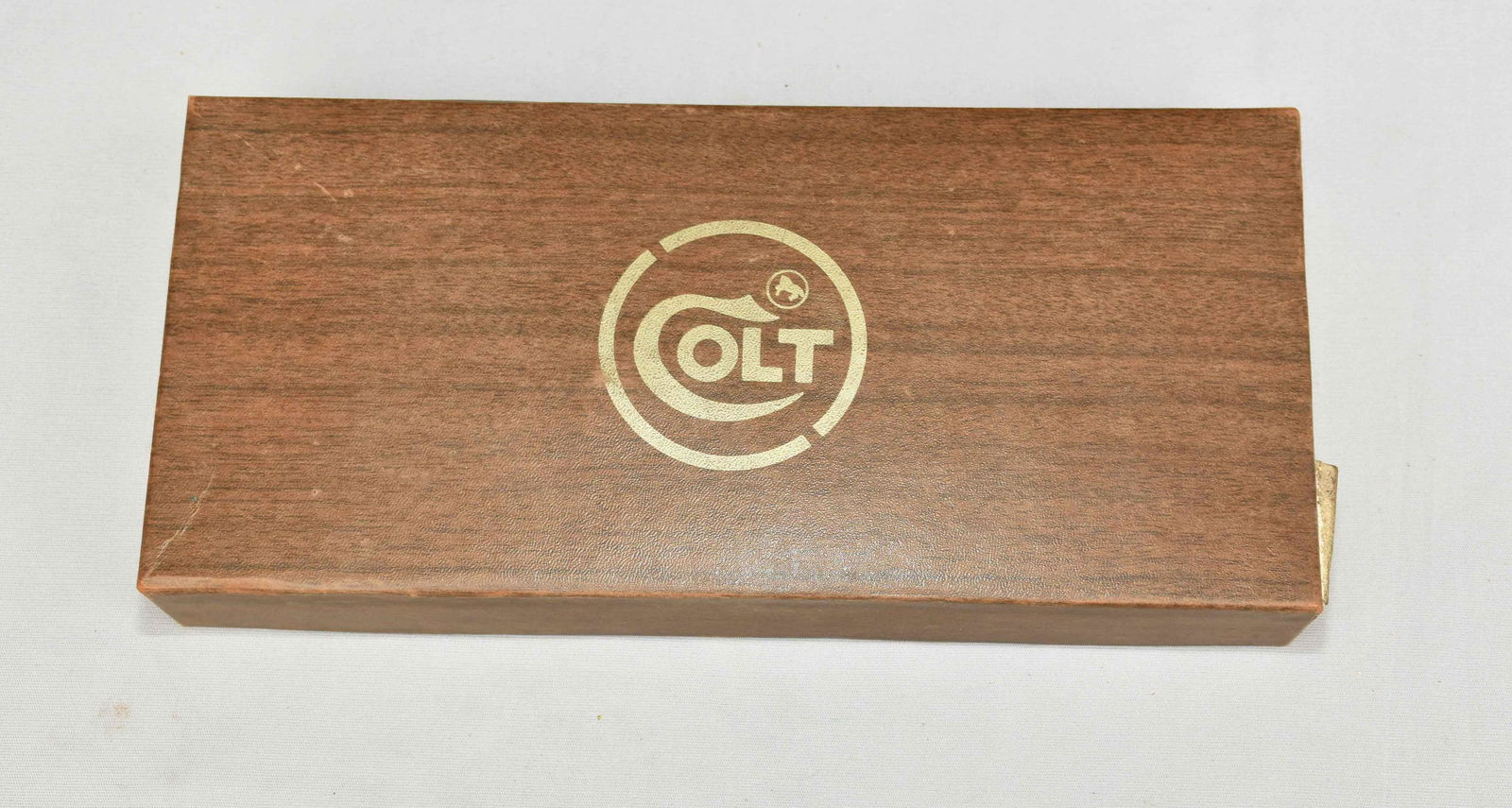 BOX - COLT TROOPER - MK III. Clean and sound with some: BOX - COLT TROOPER - MK III. Clean and sound with some papers inside.