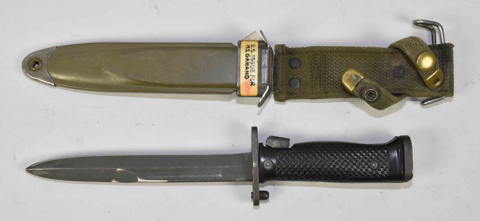 U.S. BAYONET FOR M-1 GARAND - Marked on guard: USM 5A1: U.S. BAYONET FOR M-1 GARAND - Marked on guard: USM 5A1 from Milpar Col. With M8 A1 sheath.