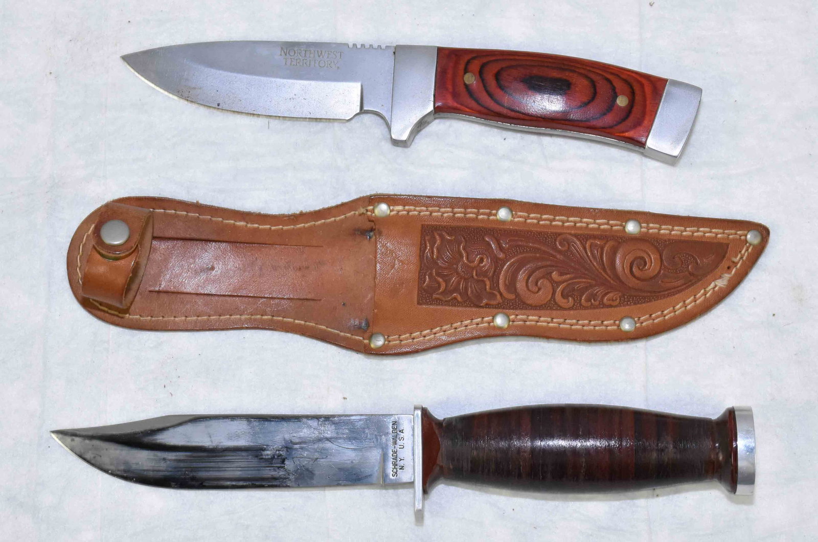 SCHRADE-WALDEN HUNTING KNIFE IN SHEATH & A ''NORTHWEST: SCHRADE-WALDEN HUNTING KNIFE IN SHEATH & A ''NORTHWEST TERRITORY'' KNIFE.