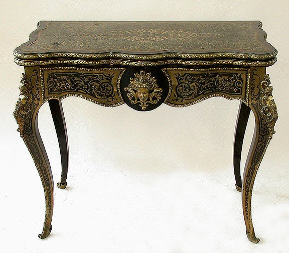 LOUIS XV STYLE GAMING TABLE. N/R. Louis
