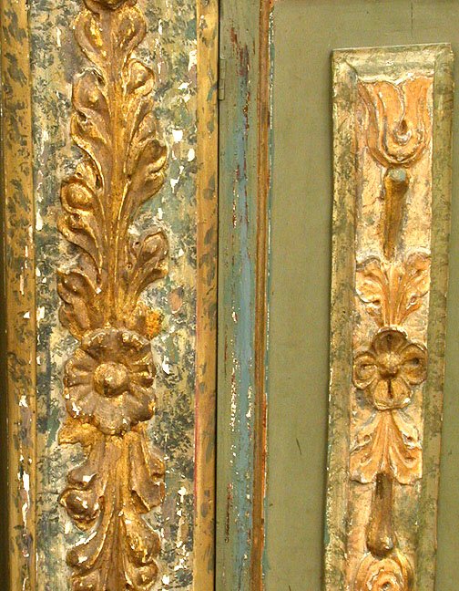 18TH C. PORTUGUESE CABINET.N/R. Wood. 1 - 2