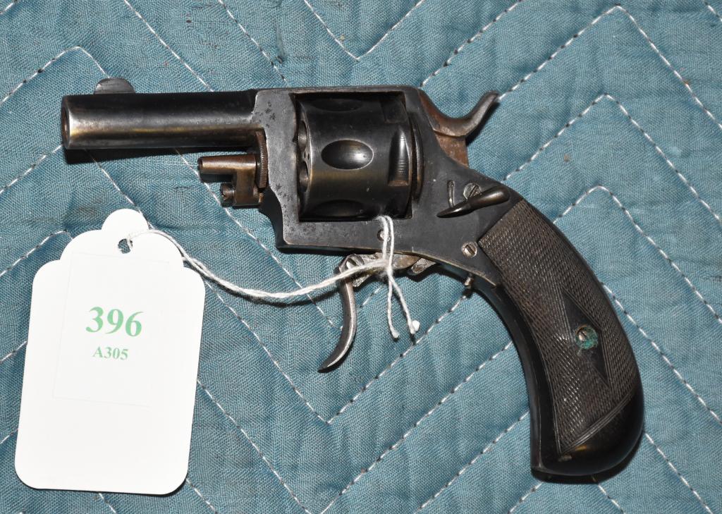 BELGIAN FOLDING TRIGGER REVOLVER: BELGIAN FOLDING TRIGGER REVOLVER – 2-1/2” bbl., cal. .32 short center fire. Mechanically out of adjustment; not quite working properly. Together with its original purse type fitted leather holster