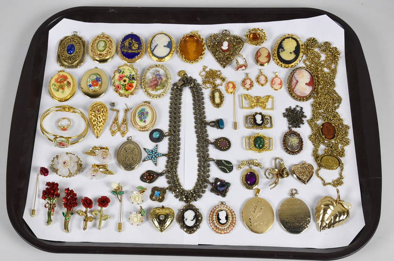 40 Assorted Pieces Of Victorian Costume Jewelry
