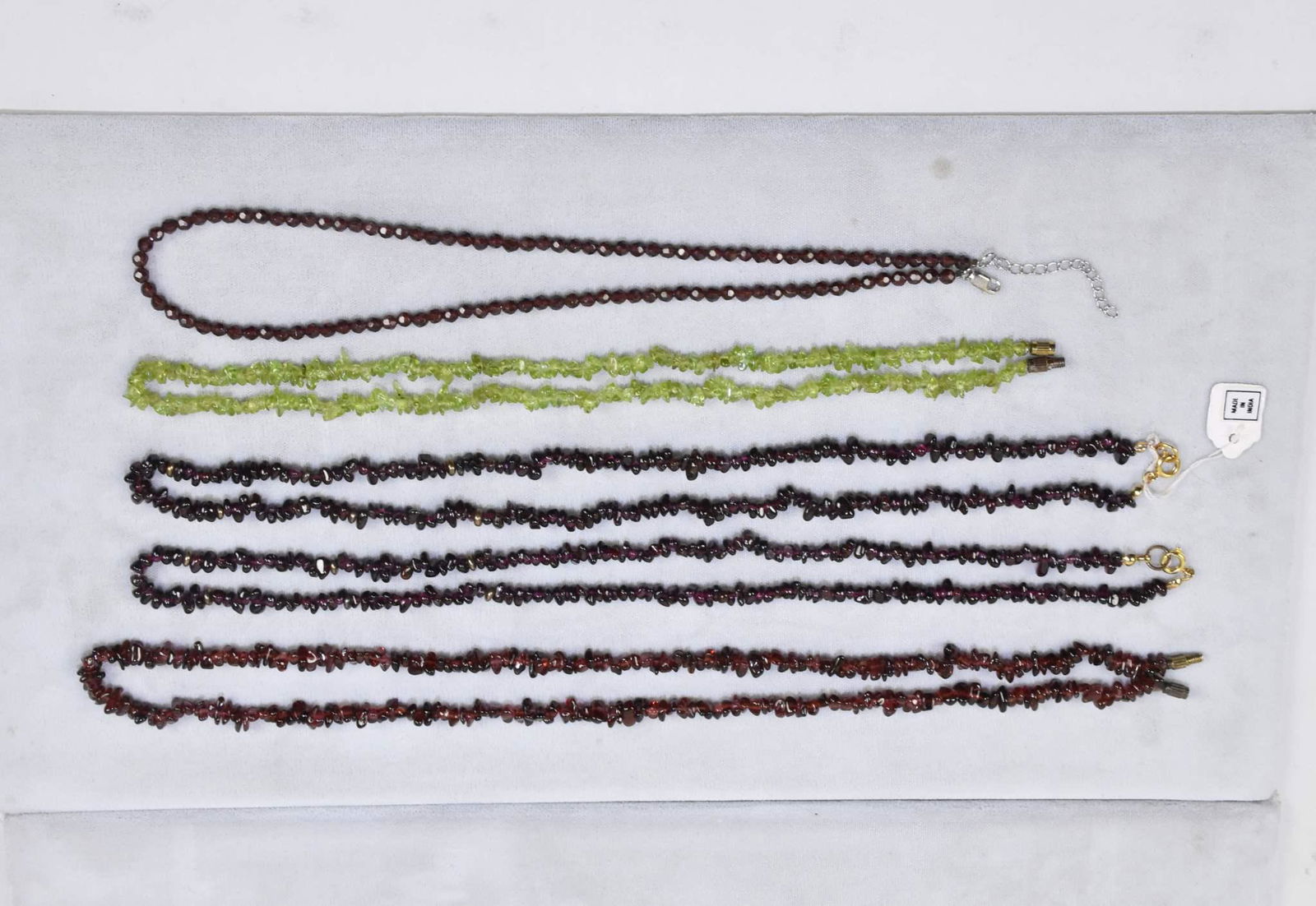 (5) MISCELLANEOUS CHIP BEADED NECKLACES IN GARNET (1 of 5)