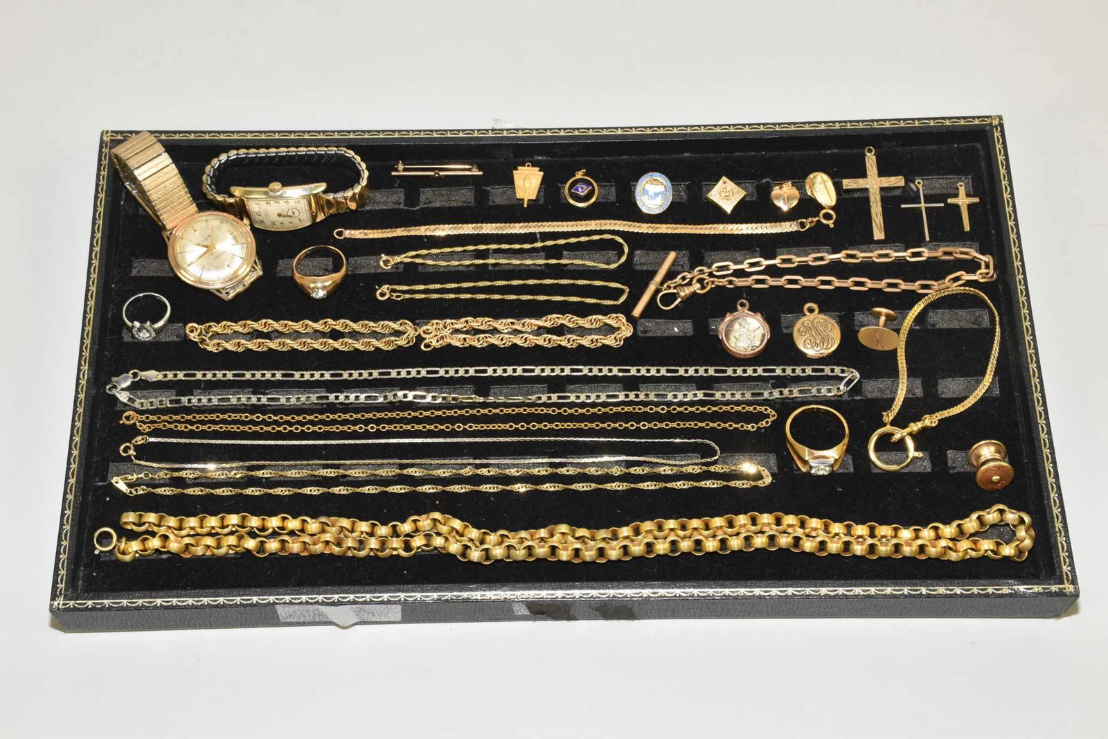 25 MISCELLANEOUS PIECES OF GENTLEMEN'S GOLD (1 of 13)