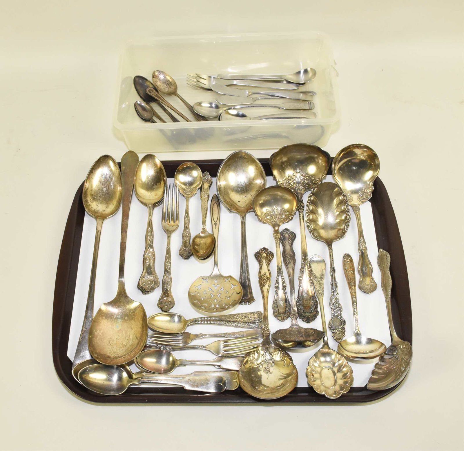 30 PIECE LOT OF ASSORTED SILVERPLATE LADLES (1 of 3)