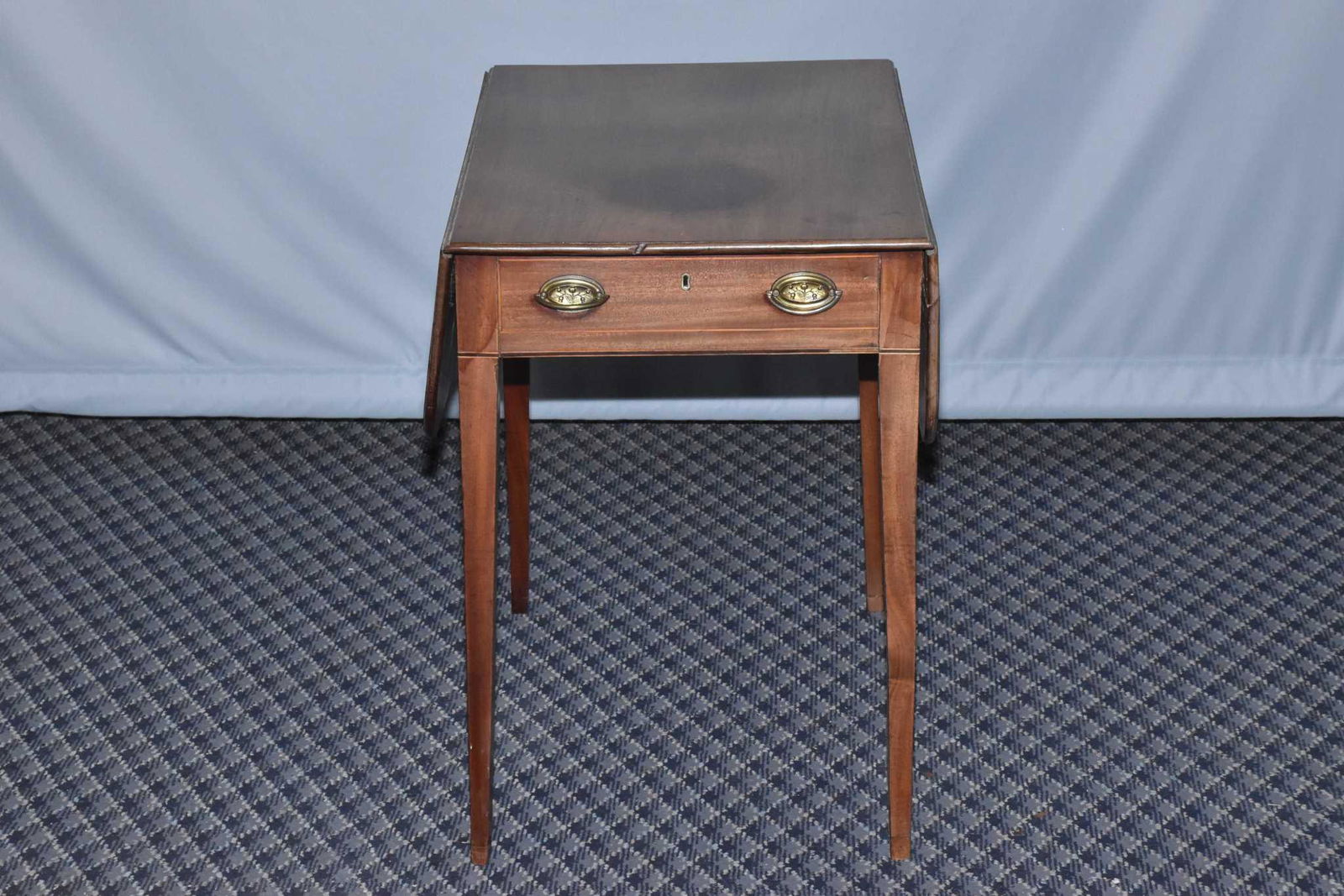 MAHOGANY DROP LEAF TABLE - 19th century, English. (1 of 4)
