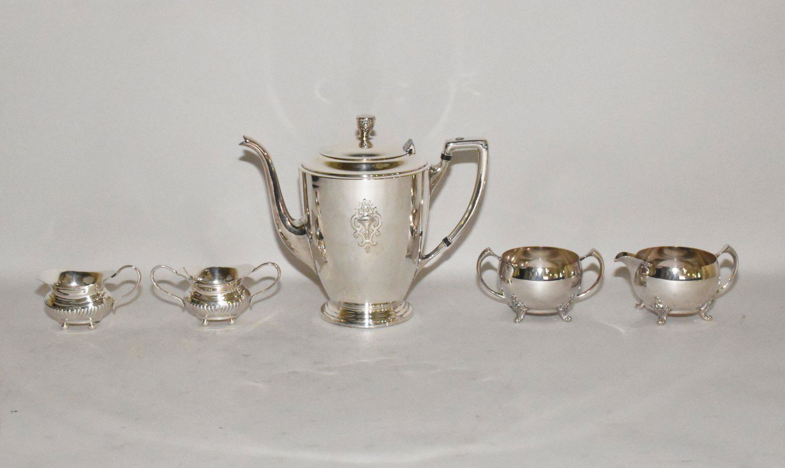 SILVER PLATE COFFEE SERVICE - Five pieces. (1 of 8)