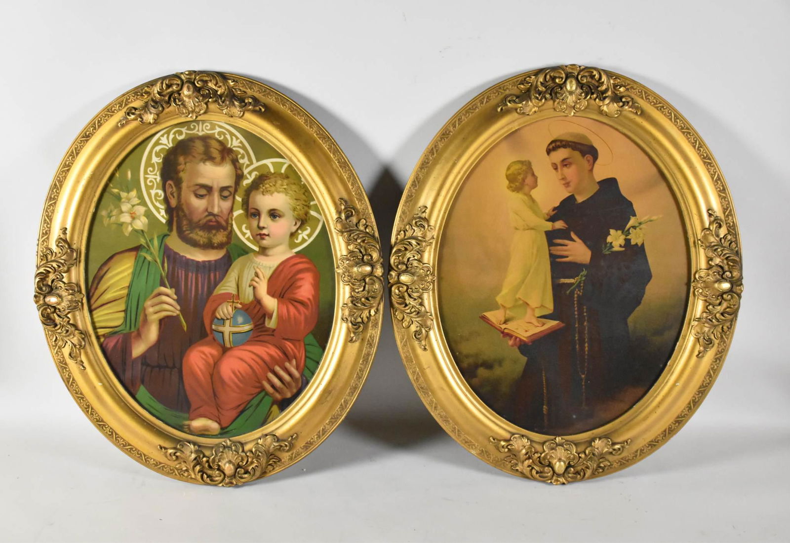 ANTIQUE RELIGIOUS PRINTS IN VICTORIAN GILDED OVAL (1 of 4)