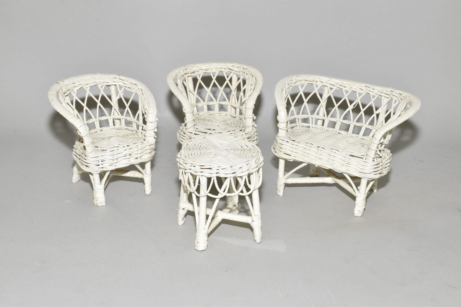 MINIATURE DOLL HOUSE WICKER FURNITURE (1 of 2)