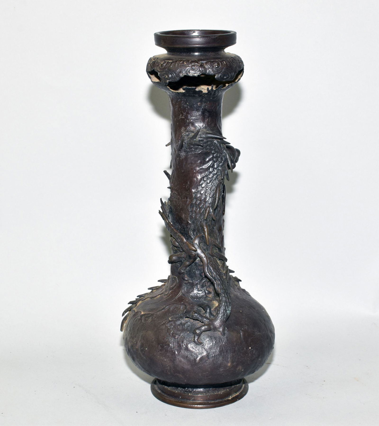 ANTIQUE BRONZE ASIAN DRAGON VASE (1 of 9)