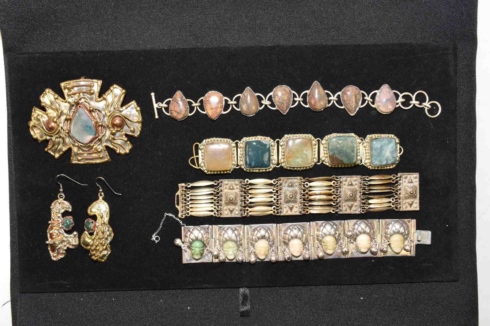 SIX MISCELLANEOUS ARTISAN CRAFTED MEXICAN SILVER . (1 of 7)