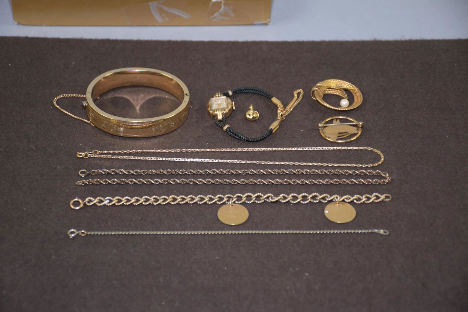 (8) MISCELLANEOUS PIECES OF GOLD FILLED LADIES (1 of 7)
