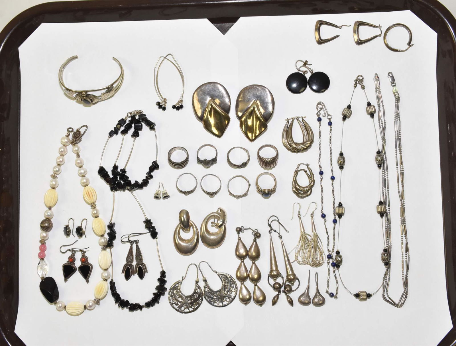 20+ PIECE LOT OF ASSORTED STERLING AND HARD STONE. (1 of 10)