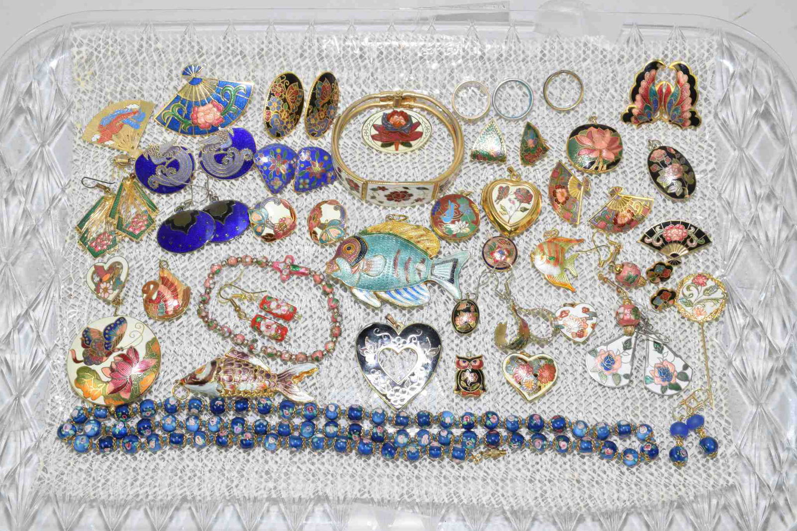 40 PIECE LOT OF ASSORTED ORIENTAL CLOISONNÉ . (1 of 7)