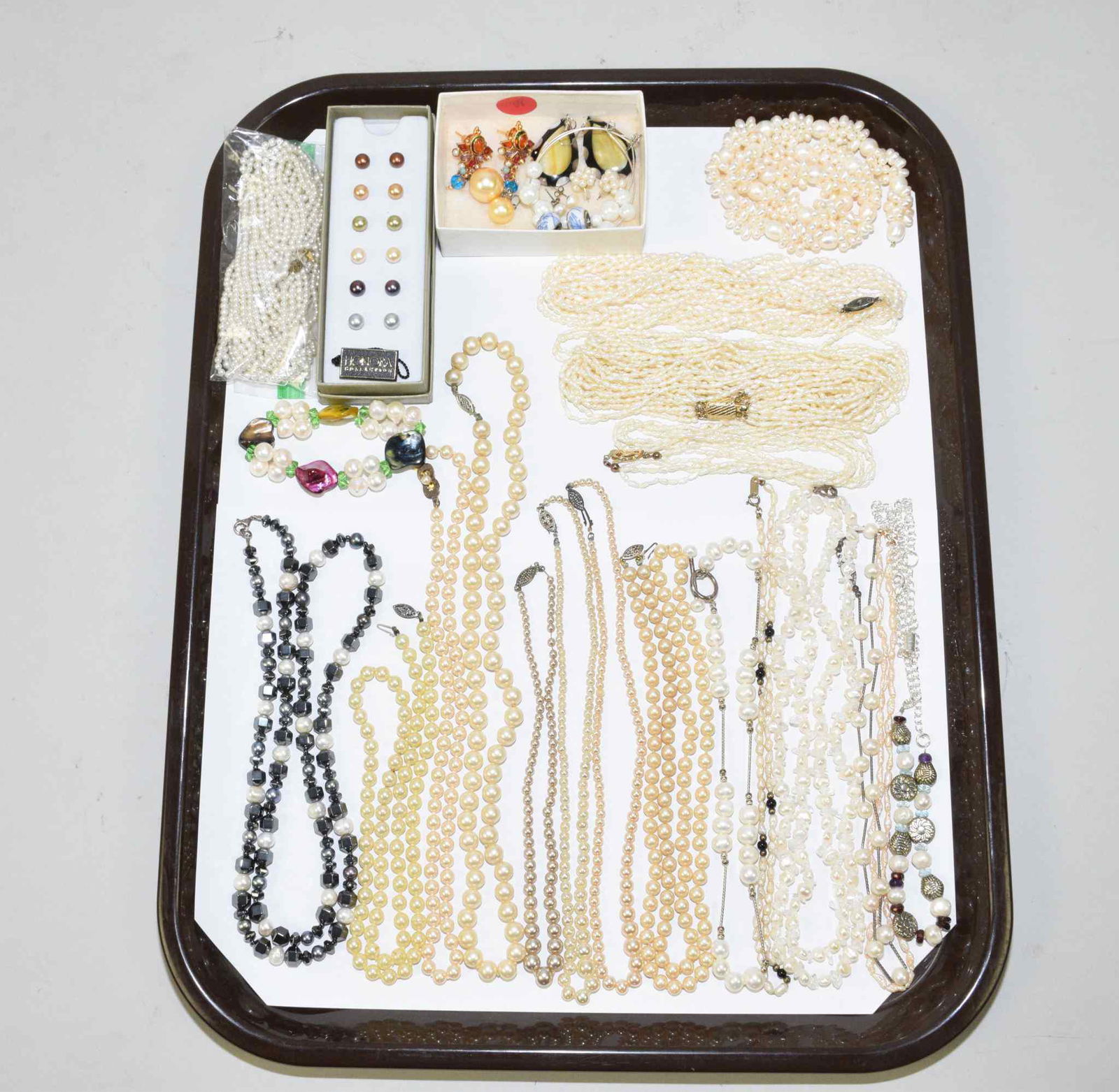 CULTURED AND FRESHWATER PEARL COSTUME JEWELRY; (1 of 9)