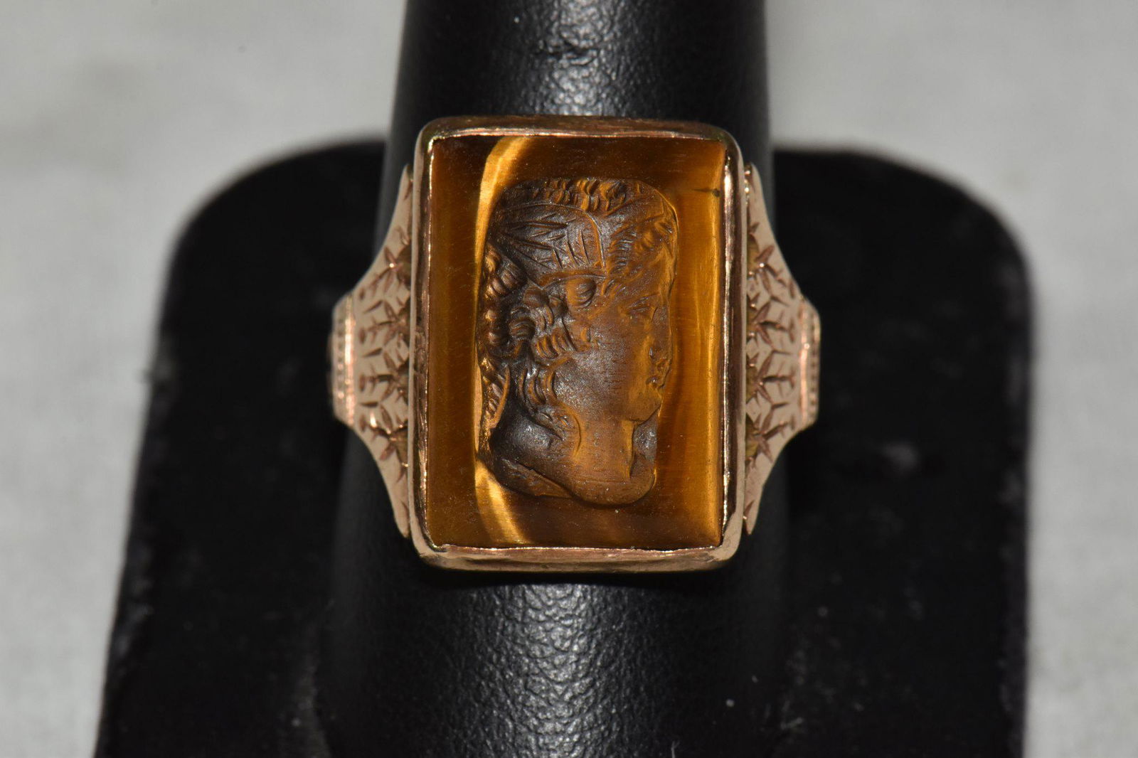 VICTORIAN 10K ROSE GOLD CARVED TIGER EYE CAMEO (1 of 5)