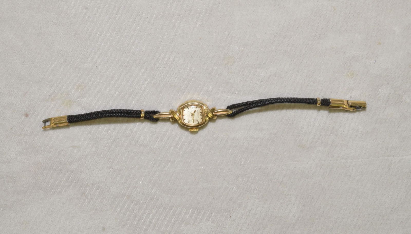 14K YELLOW GOLD LONGINES LADIES WRISTWATCH (1 of 4)