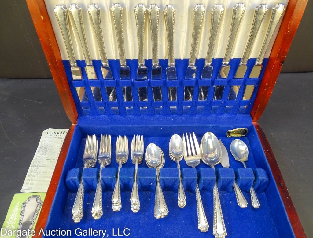 54pc 1939 WALLACE STERLING LARKSPUR FLATWARE SET (1 of 4)