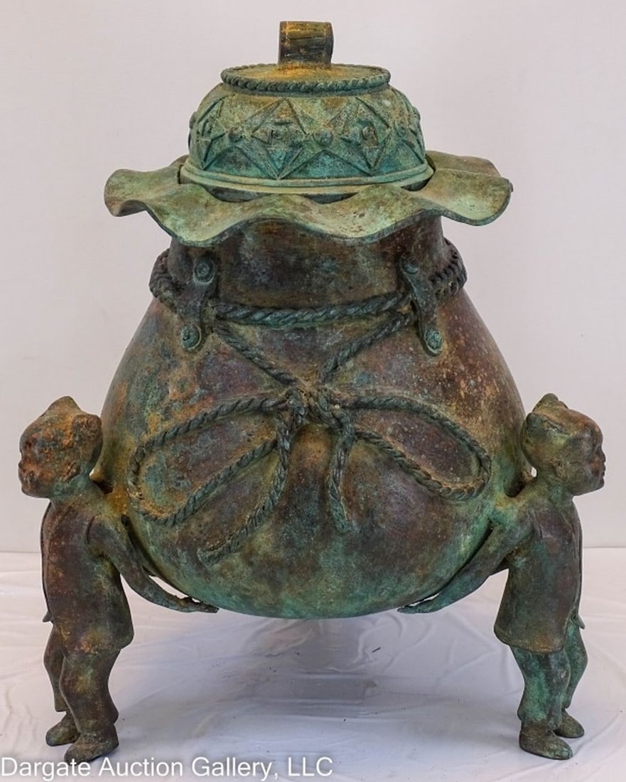 CHINESE BRONZE CENSOR POT WITH LID (1 of 6)