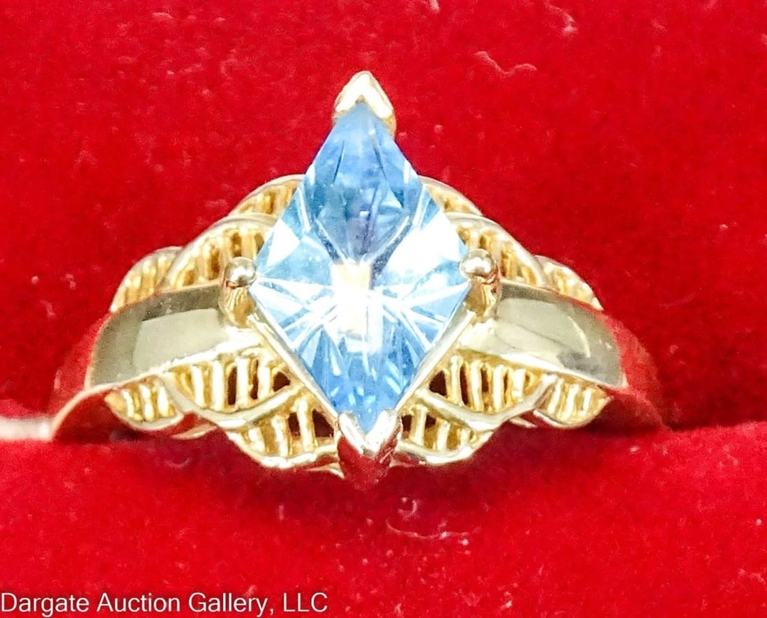 14K YELLOW GOLD BLUE TOPAZ RING SIZE 7.5 (1 of 3)