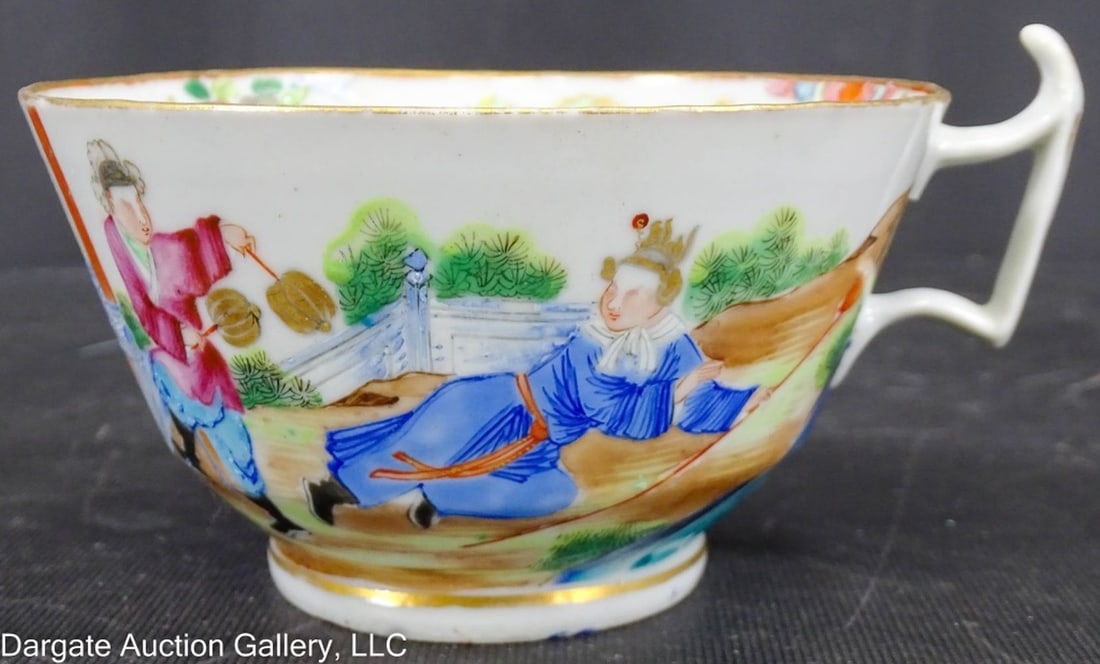 ANTIQUE CHINESE ROSE MANDARIN BREAKFAST CUP: Circa 1790-1820; Antique Chinese Rose Mandarin Porcelain Breakfast Cup. / Measures: 2.5"h X 4.5" diameter