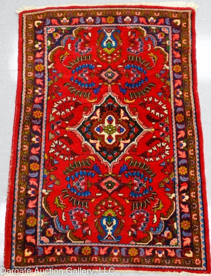 PERSIAN LILIHAN RUG 29.5" X 27.5" (1 of 4)