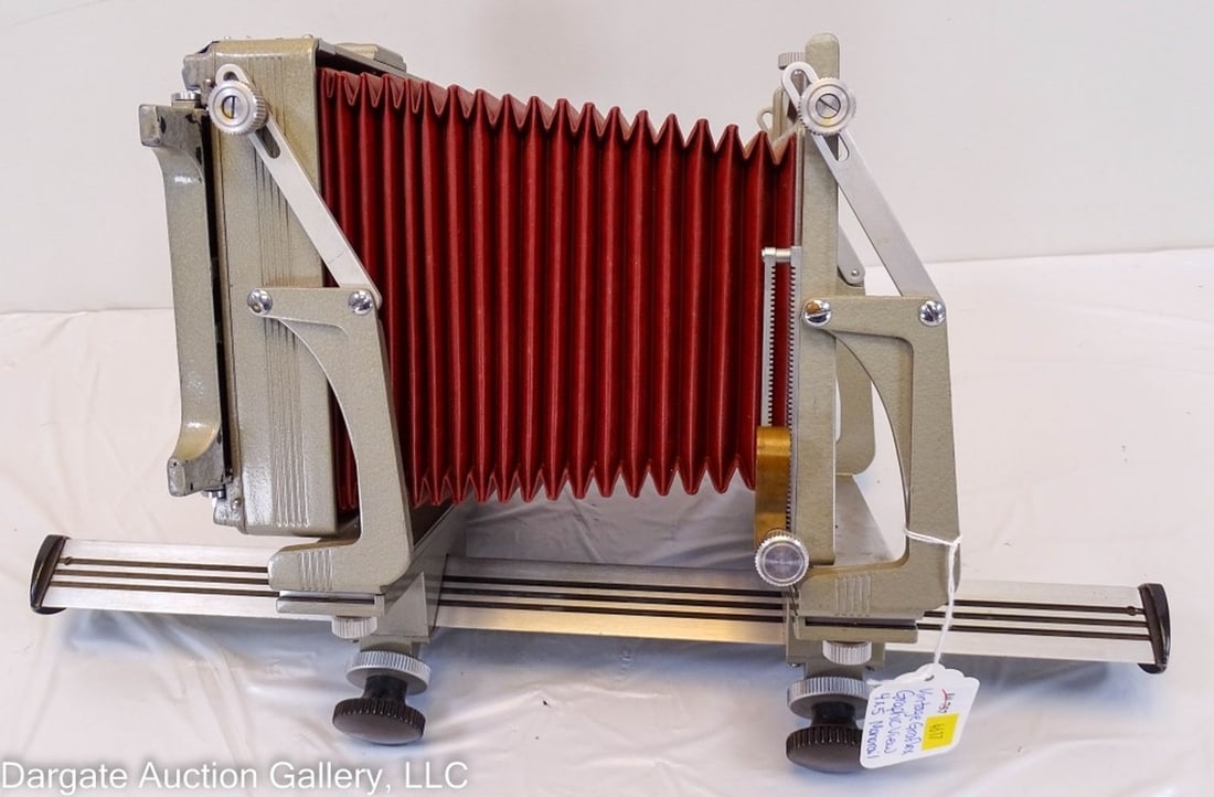 VINTAGE GRAFLEX GRAPHIC VIEW 4X5 MONORAIL (1 of 5)