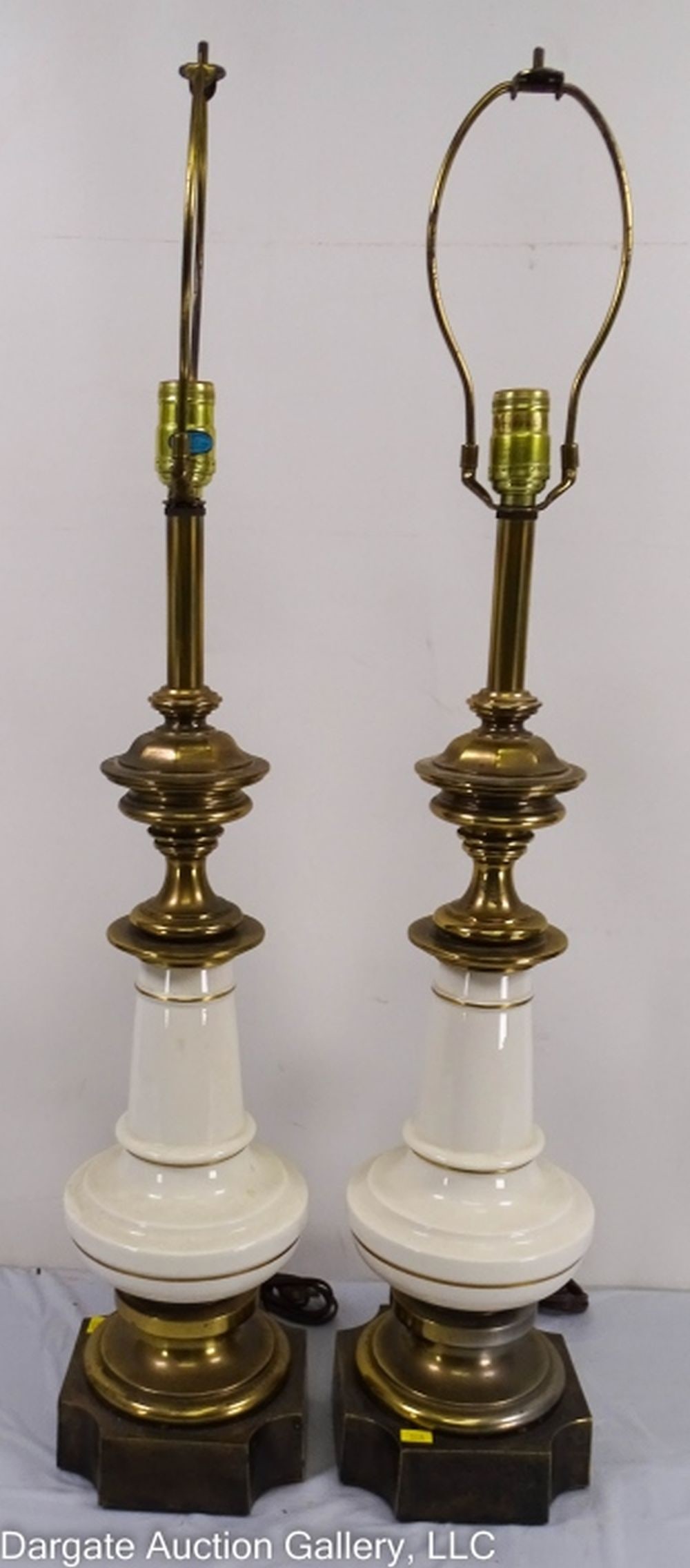 PAIR OF STIFFEL BRASS & LENOX LAMPS W/ ORIG SHADES (1 of 6)
