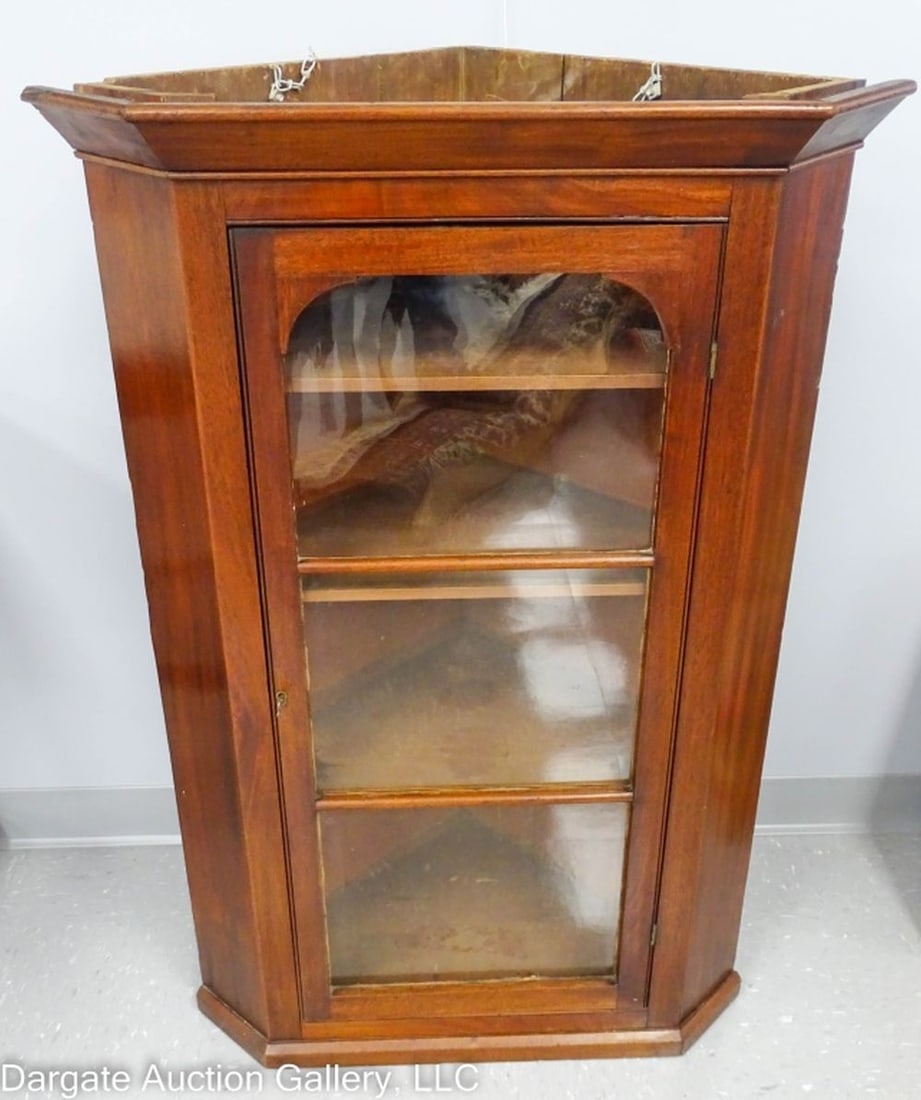 ANTIQE MAHOGANY HANGING CORNER CUPBOARD (1 of 5)
