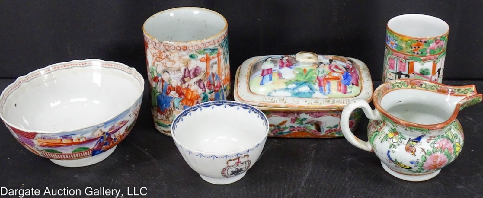 6pcs ASST CHINESE ROSE MEDALLION PORCELAIN (1 of 7)