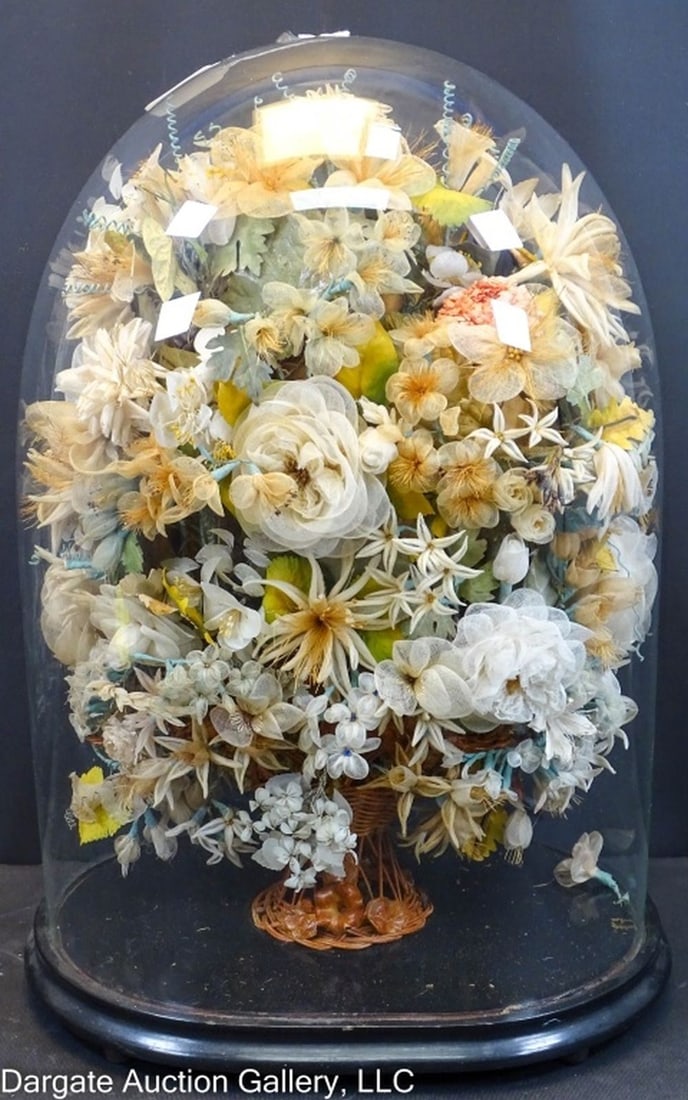LARGE VICTORIAN FLORAL BOUQUET UNDER GLASS DOME (1 of 7)