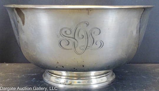 TIFFANY & CO STERLING SILVER BOWL: Hallmarked Tiffany & Co Sterling / Monogrammed in center of bowl / Weight: 18.89 ozt / Measurements: 4.25"H x 8.25" diameter / Provenance: From the descendants of Lollie Oliver, Pittsubugh PA /