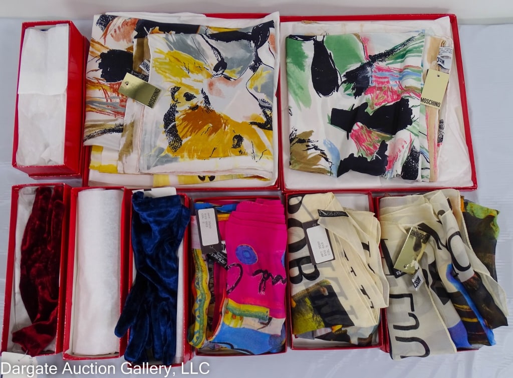 9 SAKS FIFTH AVE GIFT BOXES SCARVES AND GLOVES (1 of 4)