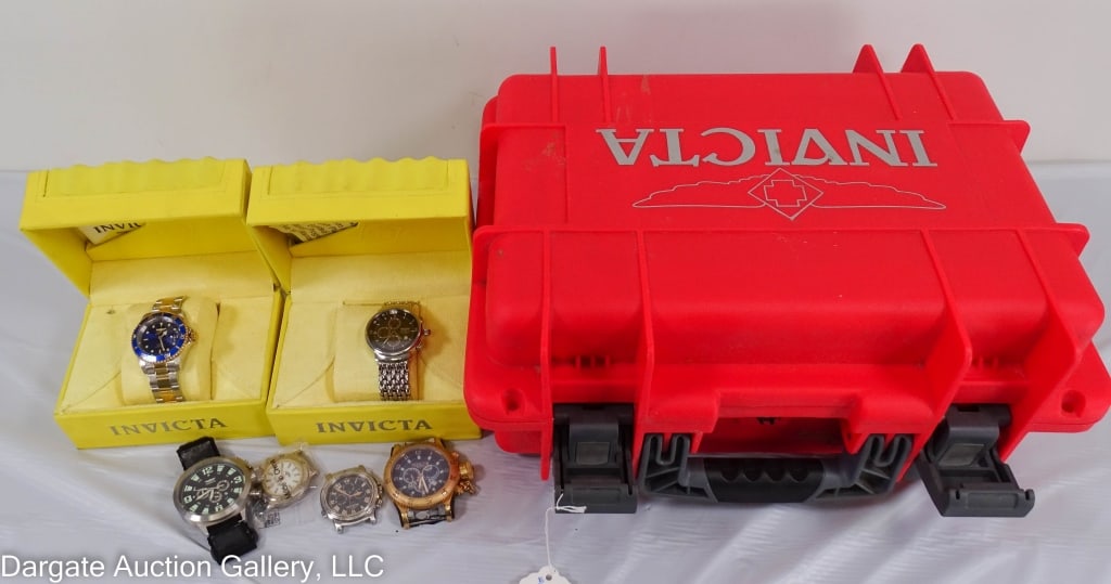 INVICTA WATCH LOT WITH REPAIR PARTS AND TOLLS: Includes: (1) Invicta Pro Diver 8928OB Automatic Watch / (1) Invicta II Blue Steel 3804 / also includes varios watch and band parts and tools to repair wrist watches