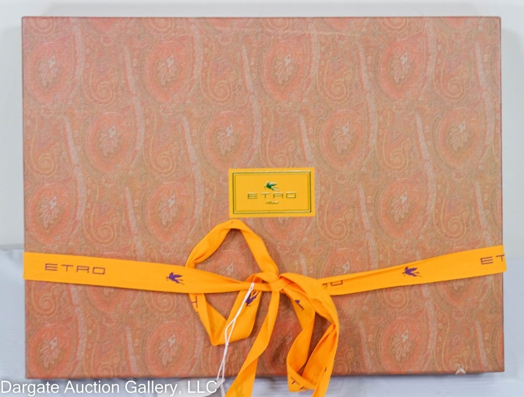 VINTAGE ETRO MILANO SILK SCARF NIB: Purple silk scarf embroidered with sequins and beads in a floral designDISCLAIMER: ****WHILE THE DESIGNER ITEMS IN OUR SALE ARE FROM A HIGH-END ESTATE, WE ARE NOT EXPERTS ON THESE LUXURY BRANDS. BUYER