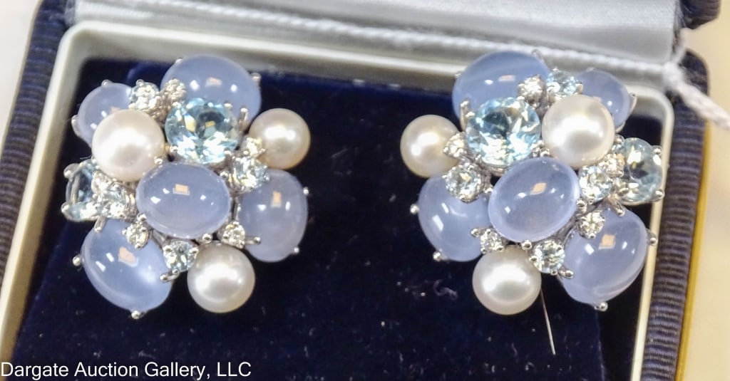 18k GOLD DIAMOND MOONSTONE PEARL CLUSTER EARRINGS (1 of 4)