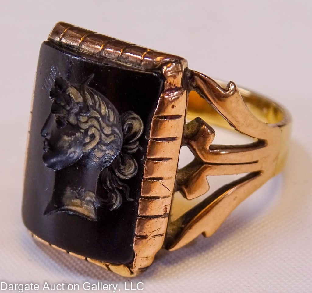 10k YELLOW GOLD INTAGLIO STONE RING (1 of 2)